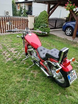 Suzuki VS 600 Intruder - 4