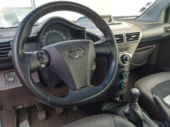 Toyota iQ & Kožený interiér-výhřív., new Pneu, Brzdy, Olej - 4