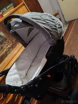 prodam kočár - 4