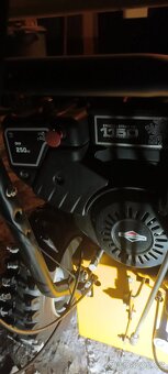 Prodám sněhová fréza stiga 250cc ,výkon 5.2kw,záběr  75cm. - 4
