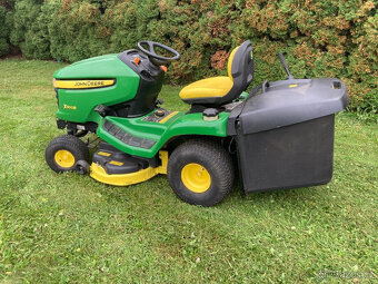 Zahradní traktor John Deere X 300 R - 4