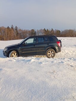 Suzuki Grand Vitara 2.0 - 4