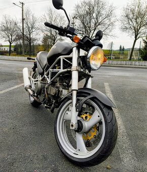 Ducati Monster 600 - 4