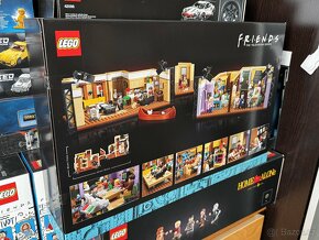 Lego 10292 Byty ze seriálu Přátelé - 4