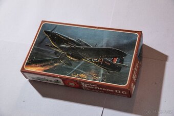 spousta modelů letadel 1/72 - 4