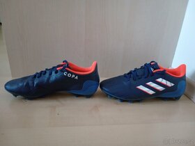 Chlapecká fotbalová obuv Adidas, vel.38 - 4