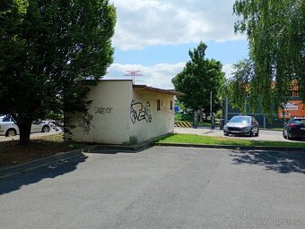 Prodám malou budovu na Praze 9 - Prosek - 4