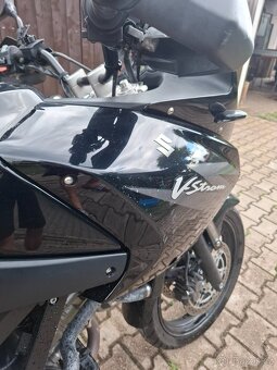 Suzuki V-Strom DL650 (2005) - 4