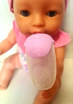 BABY Born - holčička, čůrací (Zapf Creation) -nočník,vanička - 4