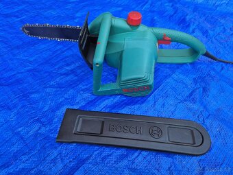 Řetězová pila Bosch, bruska, sekery Fiskars - 4