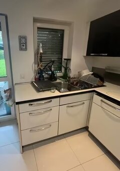 Moderní černobílá kuchyně VIVIEN - 4