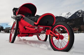 Sportovní outdoorový kočárek a přívěs za kolo - 4
