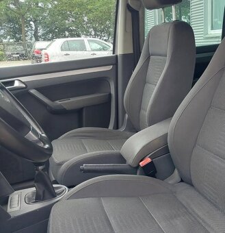 Volkswagen Touran II 2.0 Tdi 103 KW HIGHLINE 4/2007 181tkm - 4