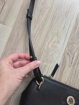 Kabelka Tommy Hilfiger - 4