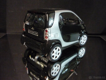 Smart Coupe Maisto 1/18 - 4