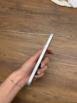 iPhone 16, 128GB, White - 4