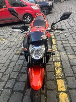 SUZUKI GSR600 - 4