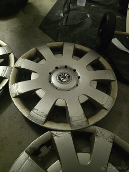 Poklice Škoda r16 - 4