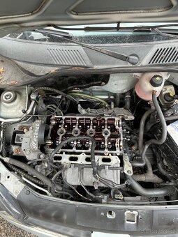 Renault clio 1.4 72kw 2002 - 4