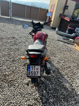 Honda CB125F - 4