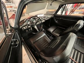 Volvo P1800S po renovaci - TOP - 4