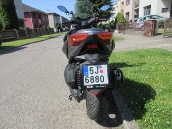 YAMAHA X-Max 300i - 4