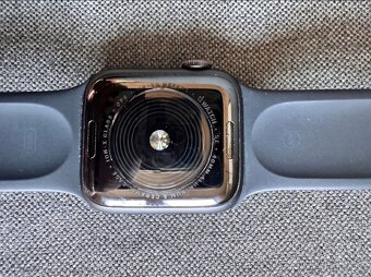 Apple watch SE - 4