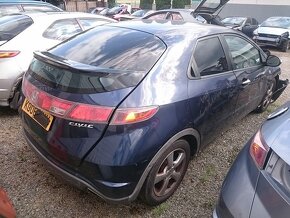 Honda Civic 8gen (FN,FK) 06-11 ufo náhradní díly - 4