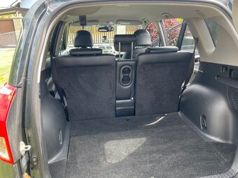 Toyota RAV4, XA3 - 4
