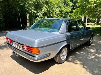 Mercedes-Benz W123 LUX 280E MANUÁL - 4