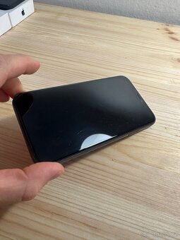 Apple iPhone 11 64GB - 4