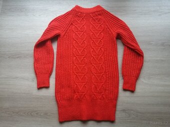 DÁMSKÉ ( DÍVČÍ) OBLEČENÍ VE VELIKOSTI CCA S - 4