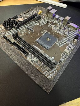 Herní set: Ryzen 5 5500 + MSI A520M + 550W Zdroj - 4