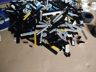 Lego 8880 Super Car - 4