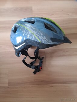 Cyklistická helma se světlem - 4