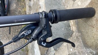 Karbonové celoodpružené horské kolo Cannondale Lefty 29 - 4