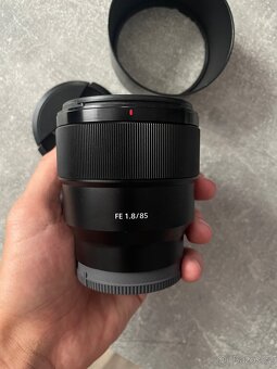 Sony 85/F1.8 - 4