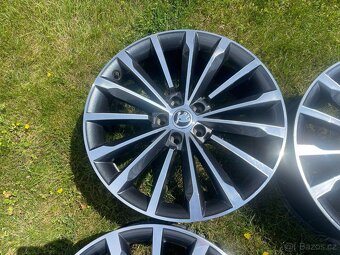 Škoda Trinity 5x112 8x19 et44 - 4
