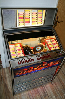 Krásný starý jukebox Wurlitzer Lyric ze 60. let - 4