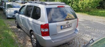 Kia Carnival 2.9 TD 136Kw 7míst - 4