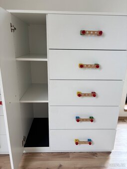 Skříň - 4
