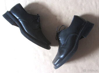 Vintage černé 90s boty kůže plochá špička - 4