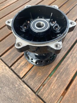 Aprilia tuareg 125,střed kola po go - 4