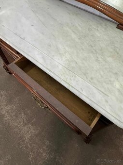 Francouzská komoda s mramorem a zrcadlem (134020) - 4