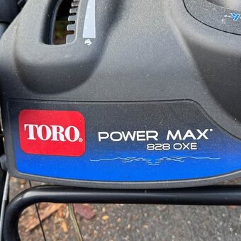 Sněhová fréza toro power max 828 oxe – perfektní stav - 4