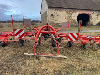Prodám obraceč sena KUHN GF 7902 - 4