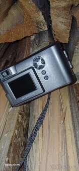 Olympus C 300 zoom - 4