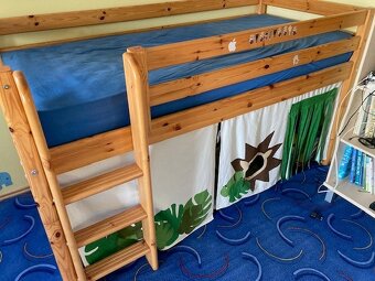 Dětská zvýšená postel masiv 200x90 se závěsy - 4