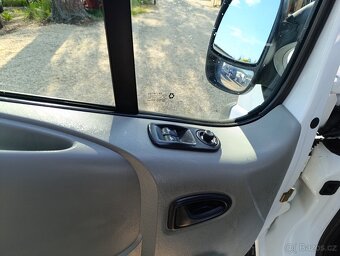 Renault Trafic 1.9 DCi 6míst 74kw 2x b.dveře - 4