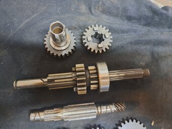Jawa CZ 125 175 malá kývačka 356 450 - Převodovka - 4